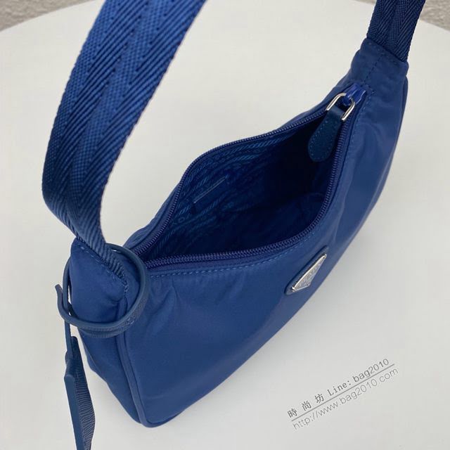 prada女包 普拉達最新爆款升級版Hobo腋下包 1NE515 肯豆同款 prada女士尼龍單肩包  pyd2238